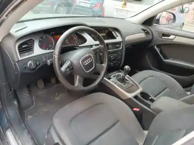 Veículo de Sucata audi a4 b8 (8k2) 2.0 tdi do ano 2008 alimentado cag