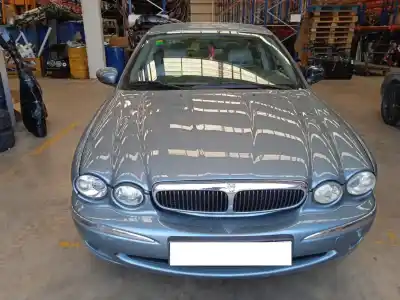 Sloopvoertuig jaguar x-type i (x400) 2.5 v6 a las 4 ruedas van het jaar 2002 aangedreven xb