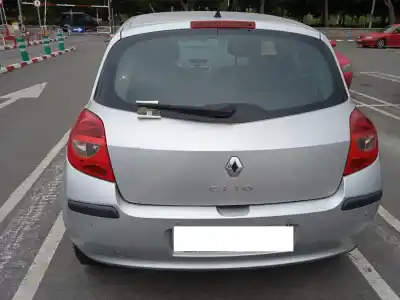 Veículo de Sucata renault clio iii confort dynamique do ano 2006 alimentado k9k766
