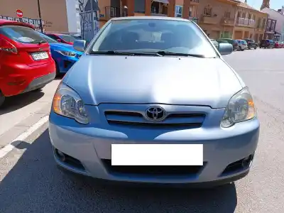 Veículo de Sucata toyota corolla (e12) 2.0 d-4d linea luna berlina do ano 2005 alimentado 1cdftv