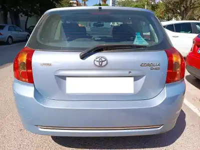 Veículo de Sucata toyota corolla (e12) 2.0 d-4d linea luna berlina do ano 2005 alimentado 1cdftv