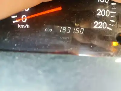 Veículo de Sucata toyota corolla (e12) 2.0 d-4d linea luna berlina do ano 2005 alimentado 1cdftv