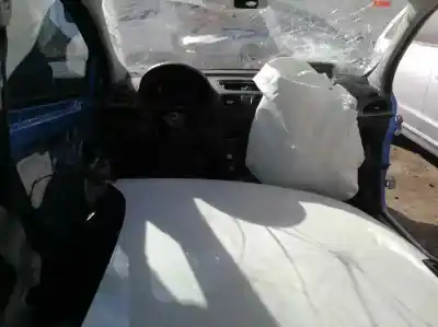 Veículo de Sucata renault megane iii berlina 5 p business do ano 2014 alimentado k9k846