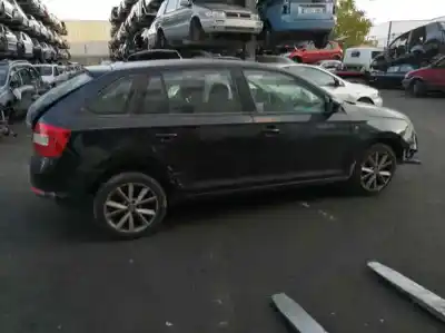 Veículo de Sucata skoda rapid active do ano 2014 alimentado cay