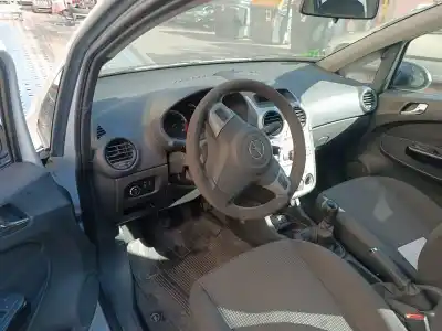 Здавання транспортного засобу opel corsa d selective року 2012 потужний a12xer