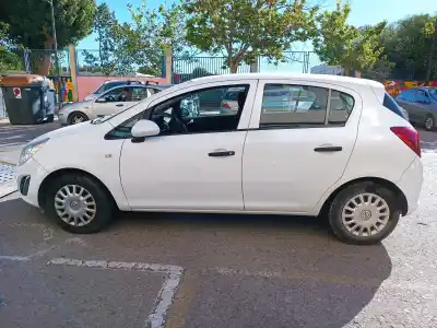 Здавання транспортного засобу opel corsa d selective року 2012 потужний a12xer