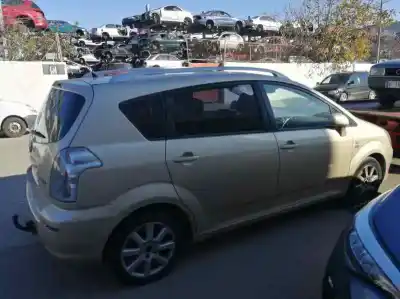 Veículo de Sucata toyota corolla (e12) 2.0 d-4d linea sol berlina do ano 2004 alimentado 1cdftv