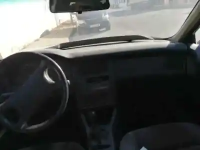 Veicolo di demolizione audi 80/90 (893) 80 dell'anno 1990 alimentato ra