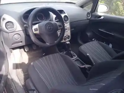 Здавання транспортного засобу opel corsa d cosmo року 2007 потужний z14xep