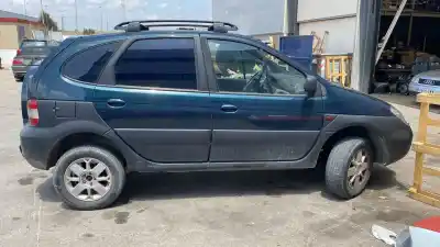 Scrapping Vehicle renault scenic rx4 (ja0) 1.9 dci salomon of the year 2002 powered f9q732