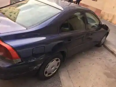 Veículo de Sucata volvo s60 i (384) 2.4 do ano 2001 alimentado b5244s2