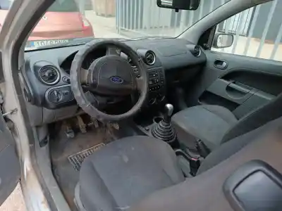 Veículo de Sucata ford fiesta (cbk) ambiente do ano 2003 alimentado f6ja