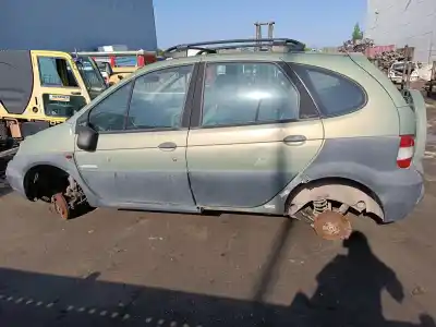 Scrapping Vehicle RENAULT SCENIC RX4 (JA0) 1.9 dCi Salomon of the year 2002 powered F9Q740
