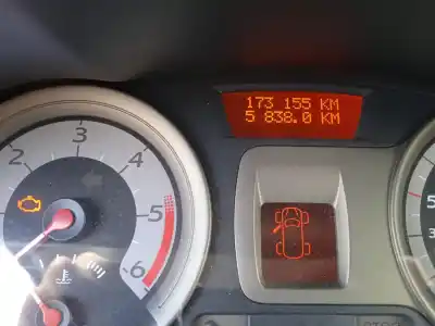 Veículo de Sucata renault clio iii confort dynamique do ano 2007 alimentado k9k766