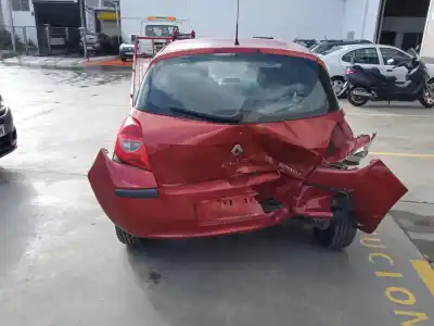 Veículo de Sucata renault clio iii confort dynamique do ano 2007 alimentado k9k766
