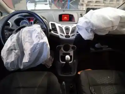 Vehicul casat ford fiesta (cb1) ghia al anului 2009 alimentat hhjc