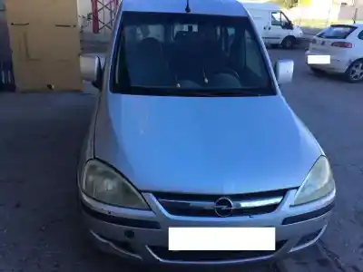 Veículo de Sucata opel combo familiar do ano 2004 alimentado y17dt