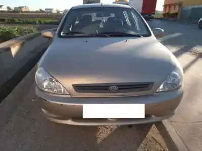 Veículo de Sucata kia rio ipanema berlina do ano 2002 alimentado a3e
