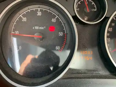 Veículo de Sucata opel zafira b cosmo do ano 2011 alimentado a17dtr