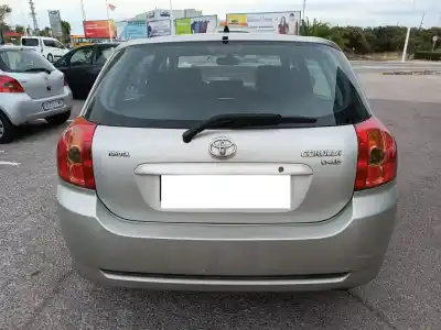 Veículo de Sucata toyota corolla (e12) 2.0 d-4d linea luna berlina do ano 2004 alimentado 1cdftv