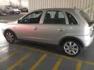 Sloopvoertuig opel corsa c blue line van het jaar 2006 aangedreven z13dt