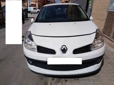 Sloopvoertuig renault                                            clio iii                                                                                                                                                                                                                                                   emotion                                                                                                                                                                                                                                                    van het jaar 2007 aangedreven k9k768