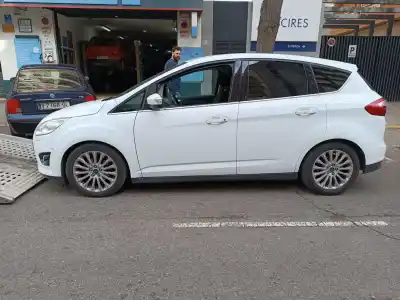 Scrapping Vehicle FORD C-MAX Titanium of the year 2013 powered M1DA