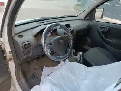 Veicolo di demolizione opel combo familiar dell'anno 2006 alimentato z13dt