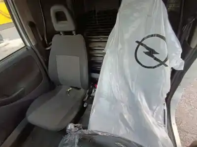 Veicolo di demolizione opel combo familiar dell'anno 2006 alimentato z13dt