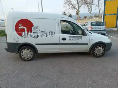 Veicolo di demolizione opel combo familiar dell'anno 2006 alimentato z13dt