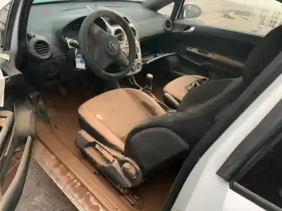 Здавання транспортного засобу opel corsa d catch me року 2009 потужний z10xep