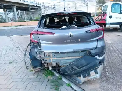Veículo de Sucata renault captur ii zen 91 cv / 67 kw do ano 2022 alimentado h4d