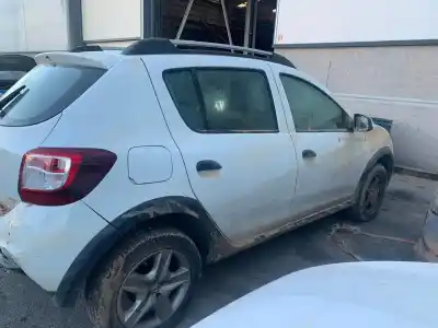 Veículo de Sucata dacia sandero comfort do ano 2015 alimentado 