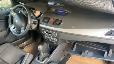 Veículo de Sucata RENAULT MEGANE III BERLINA 5 P Business do ano 2011 alimentado K9K836