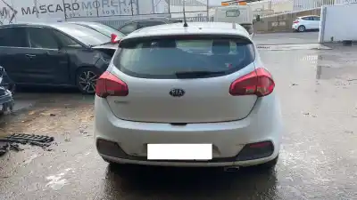 Veicolo di demolizione kia cee'd (jd) 1.4 cvvt dell'anno 2015 alimentato g4fa