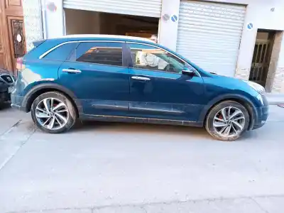 Scrapping Vehicle kia niro concept plug-in hybrid of the year 2017 powered g4le