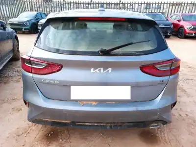 Sloopvoertuig kia ceed concept 120 cv / 88 kw van het jaar 2022 aangedreven 