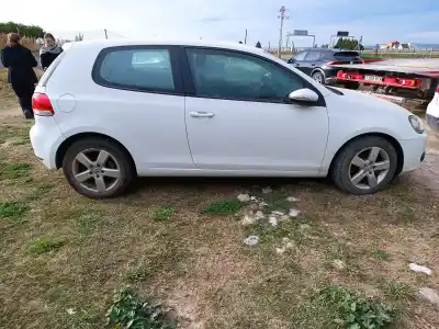Sloopvoertuig VOLKSWAGEN GOLF VI (5K1) 1.2 TSI van het jaar 2012 aangedreven CBZ