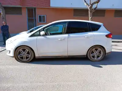 Scrapping Vehicle ford c-max (ceu) titanium of the year 2017 powered xwda