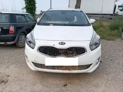 Veicolo di demolizione kia carens ( ) basic dell'anno 2017 alimentato d4fd