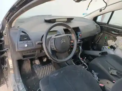 Veículo de Sucata citroen c4 berlina exclusive do ano 2006 alimentado nfu