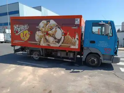 Sloopvoertuig nissan atleon 3.0 d van het jaar 2000 aangedreven bd30d