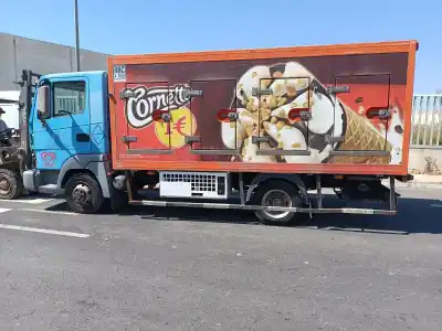 Sloopvoertuig nissan atleon 3.0 d van het jaar 2000 aangedreven bd30d