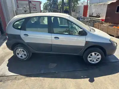Scrapping Vehicle renault scenic rx4 (ja0) 1.9 dci salomon of the year 2002 powered f9q740