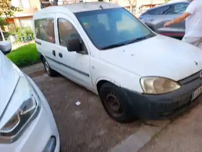 Veículo de Sucata opel combo familiar do ano 2004 alimentado y17dtl