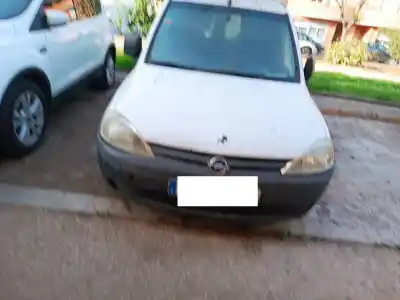 Veículo de Sucata opel combo familiar do ano 2004 alimentado y17dtl