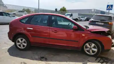 Veículo de Sucata ford focus berlina (cap) ambiente (d) do ano 2006 alimentado kkda