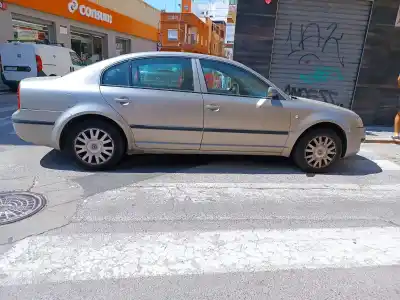 Здавання транспортного засобу skoda superb (3u4) collection року 2006 потужний bsv