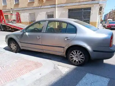 Здавання транспортного засобу skoda superb (3u4) collection року 2006 потужний bsv