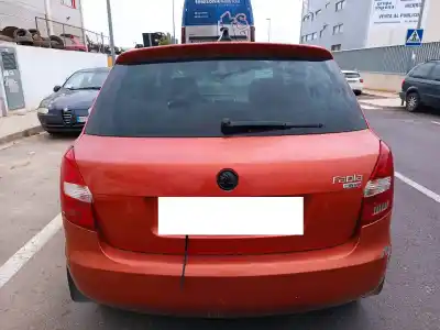 Veicolo di demolizione skoda fabia (5j2 ) sport dell'anno 2008 alimentato bts